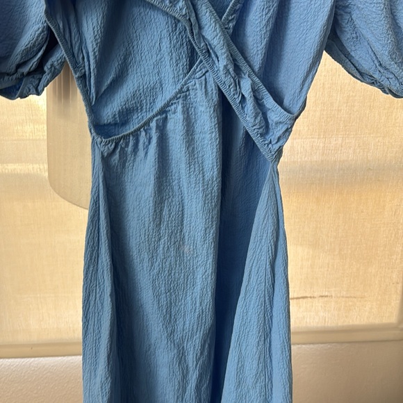 ASOS Design EUC Seersucker Wrap Like Upper Part  With Cut Detail - Picture 6 of 17